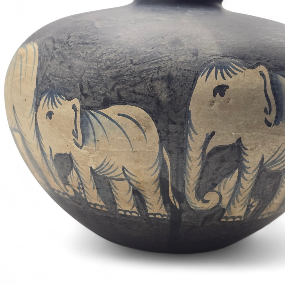 Vintage Studio Pottery Vase Elephant Motif Matte Black Southwest Style - Picture 10 of 12
